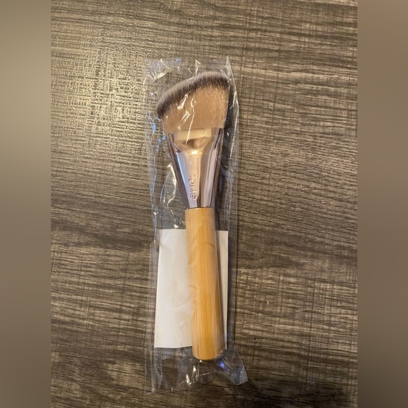 NEW - 💕HOST PICK 💕 tarte cheek lifter brush - Picture 2 of 4